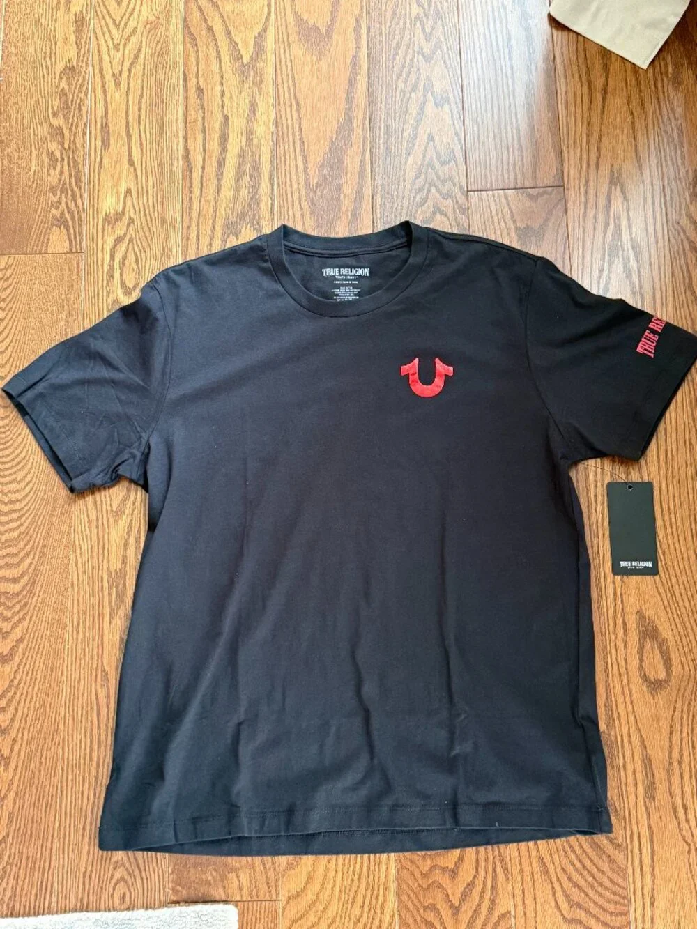 BRAND NEW WITH TAGS JET BLACK RED TRUE RELIGION T-SHIRT
